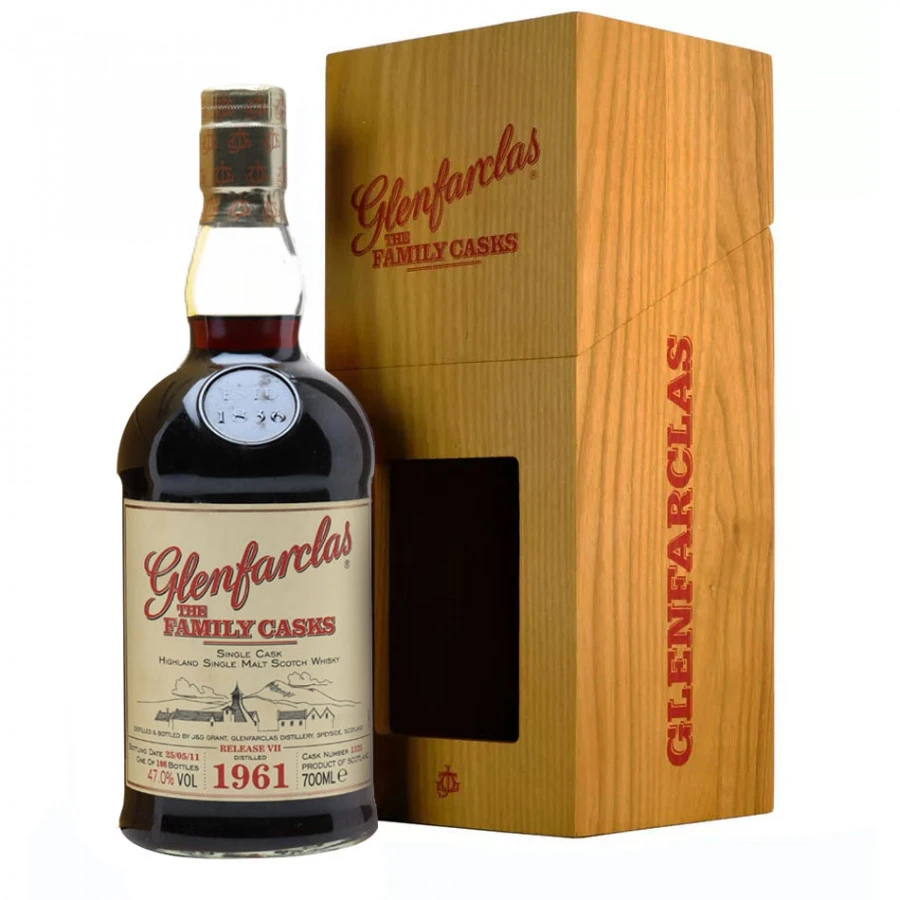 Glenfarclas 1961 50 Ans VII Cask 1325 70cl 47° 1 Glenfarclas 1961 50 Ans VII Cask 1325 70cl 47°